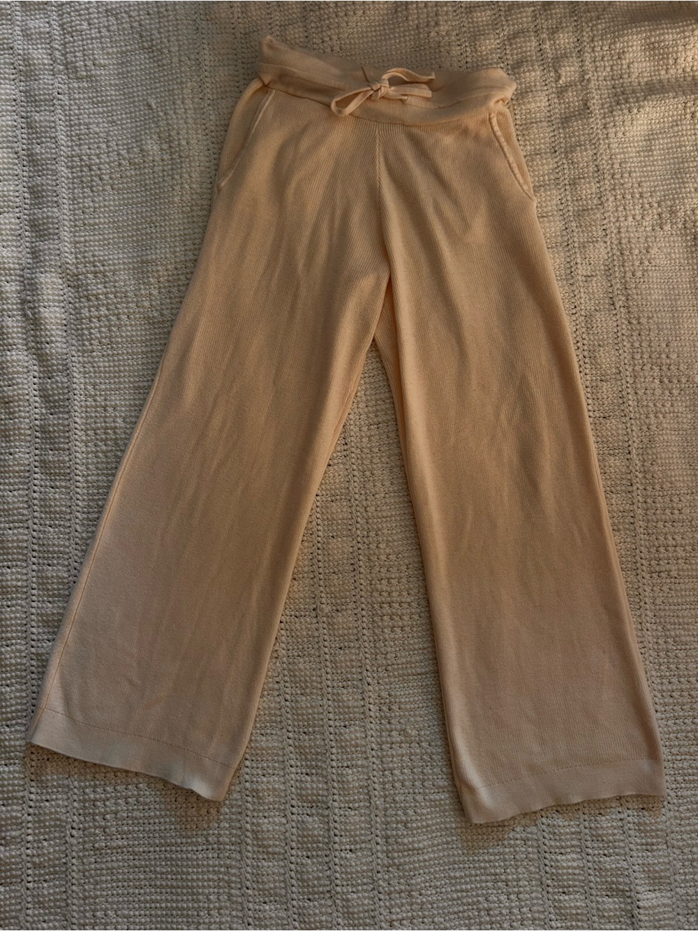 Vineyard Vines white pants